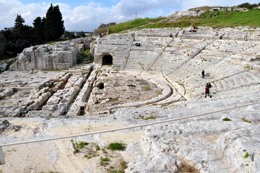 Siracusa, l'anfiteatro.JPG